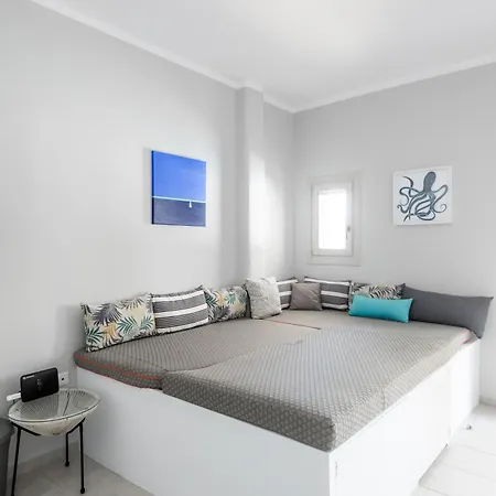 Olive Tree & Capari Homes & With Pool! Tatil Evi