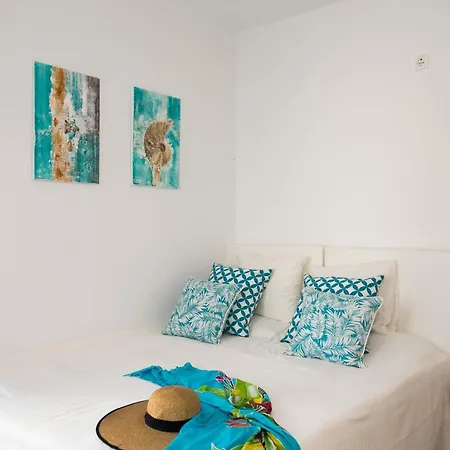 Сasa de vacaciones Olive Tree & Capari Homes & With Pool! *