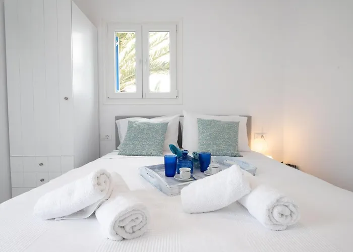 Holiday home Olive Tree & Capari Homes & With Pool!