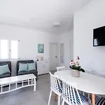 Olive Tree & Capari Homes & With Pool! Mykonos Town