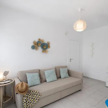 Olive Tree & Capari Homes & With Pool! Casa vacanze *