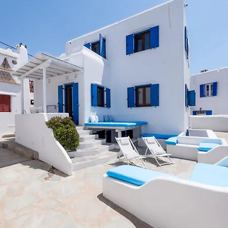 Olive Tree & Capari Homes & With Pool! بيت للعطل Mykonos Town