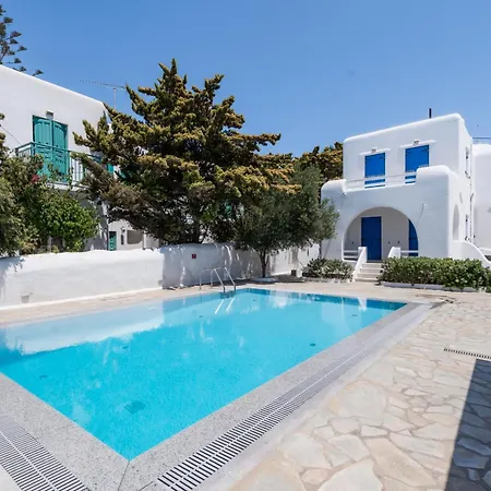 Semesterbostad Olive Tree & Capari Homes & With Pool!