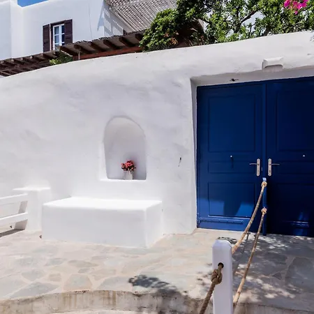 بيت للعطل Olive Tree & Capari Homes & With Pool!